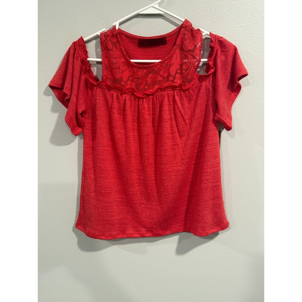 Love Scarlett Cropped Top Women S Cherry Tomato Lace Trim Cold Shoulder Pullover